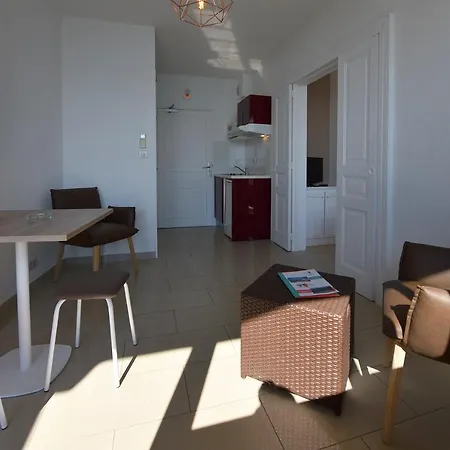 Les Calanques Aparthotel 3*