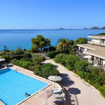 Aparthotel Les Calanques 3*