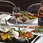 מלון דירות Les Calanques 3*