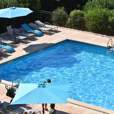 Les Calanques Aparthotel 3*
