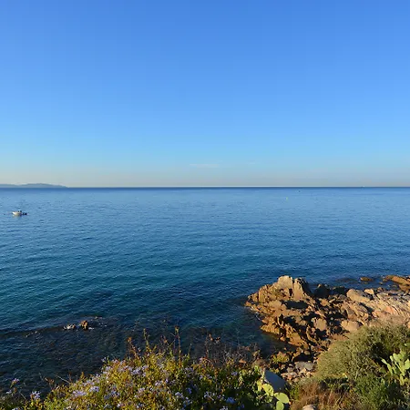 Les Calanques Apartmanhotel 3*