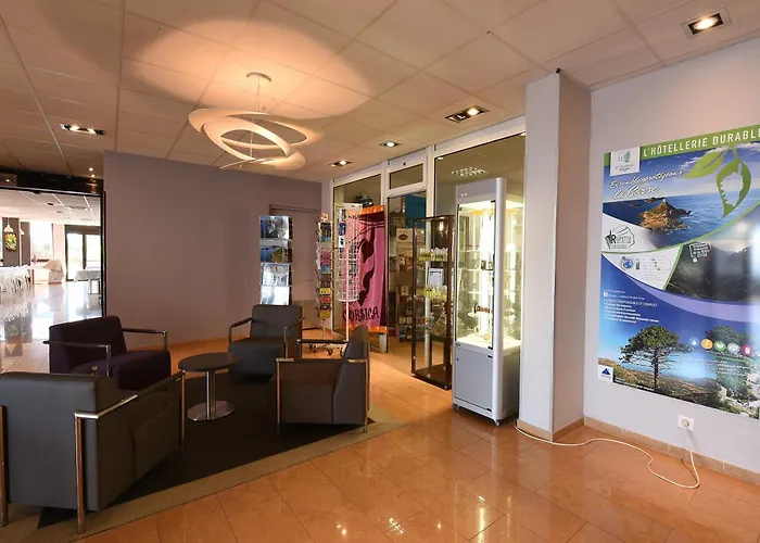 Aparthotel Les Calanques 3*