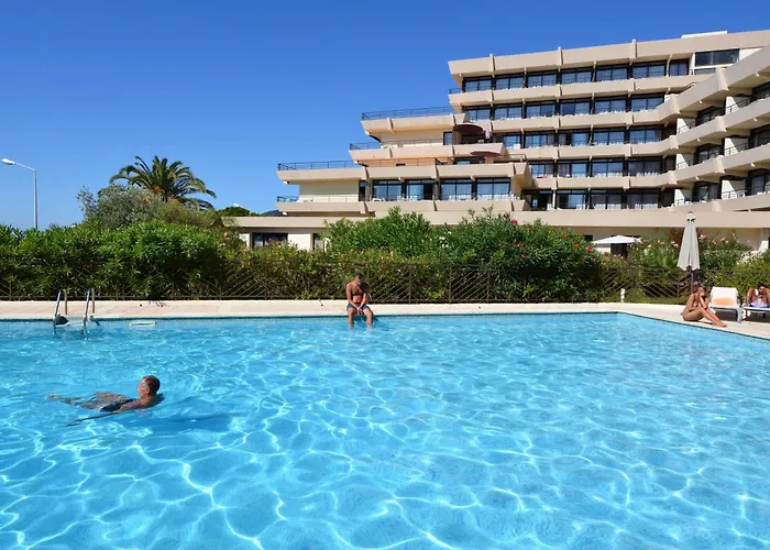 Les Calanques 3* Ajaccio (Corsica)