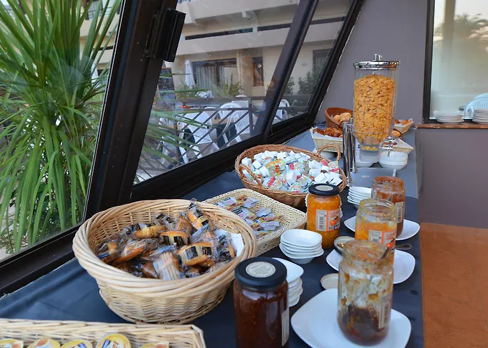 Les Calanques 3* Ajaccio (Corsica)