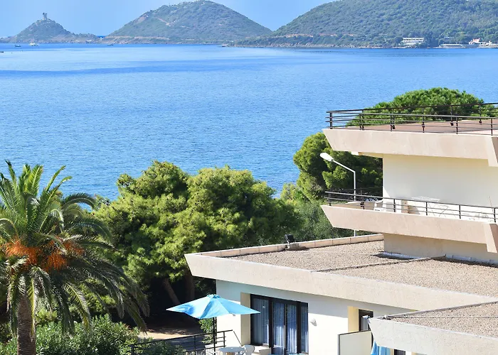 Les Calanques Aparthotel 3*