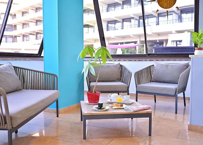 Les Calanques 3* Ajaccio (Corsica)